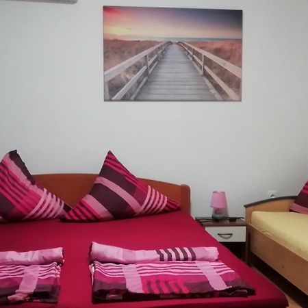 Apartmani Kod Rade Пакоштане Екстер'єр фото