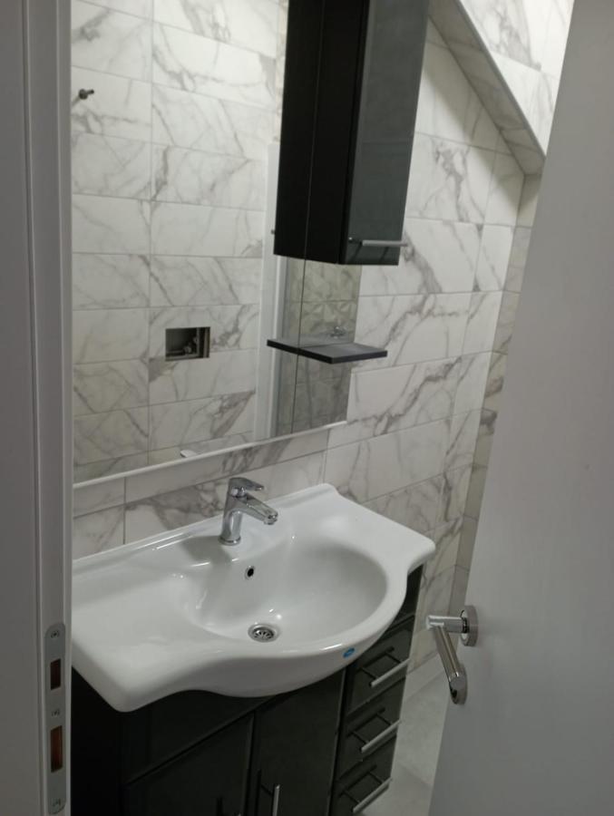 Apartmani Kod Rade Пакоштане Екстер'єр фото