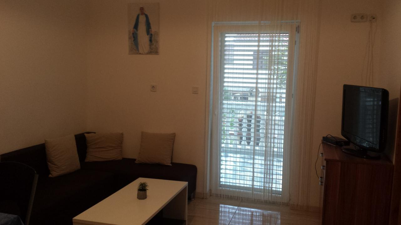 Apartmani Kod Rade Пакоштане Екстер'єр фото